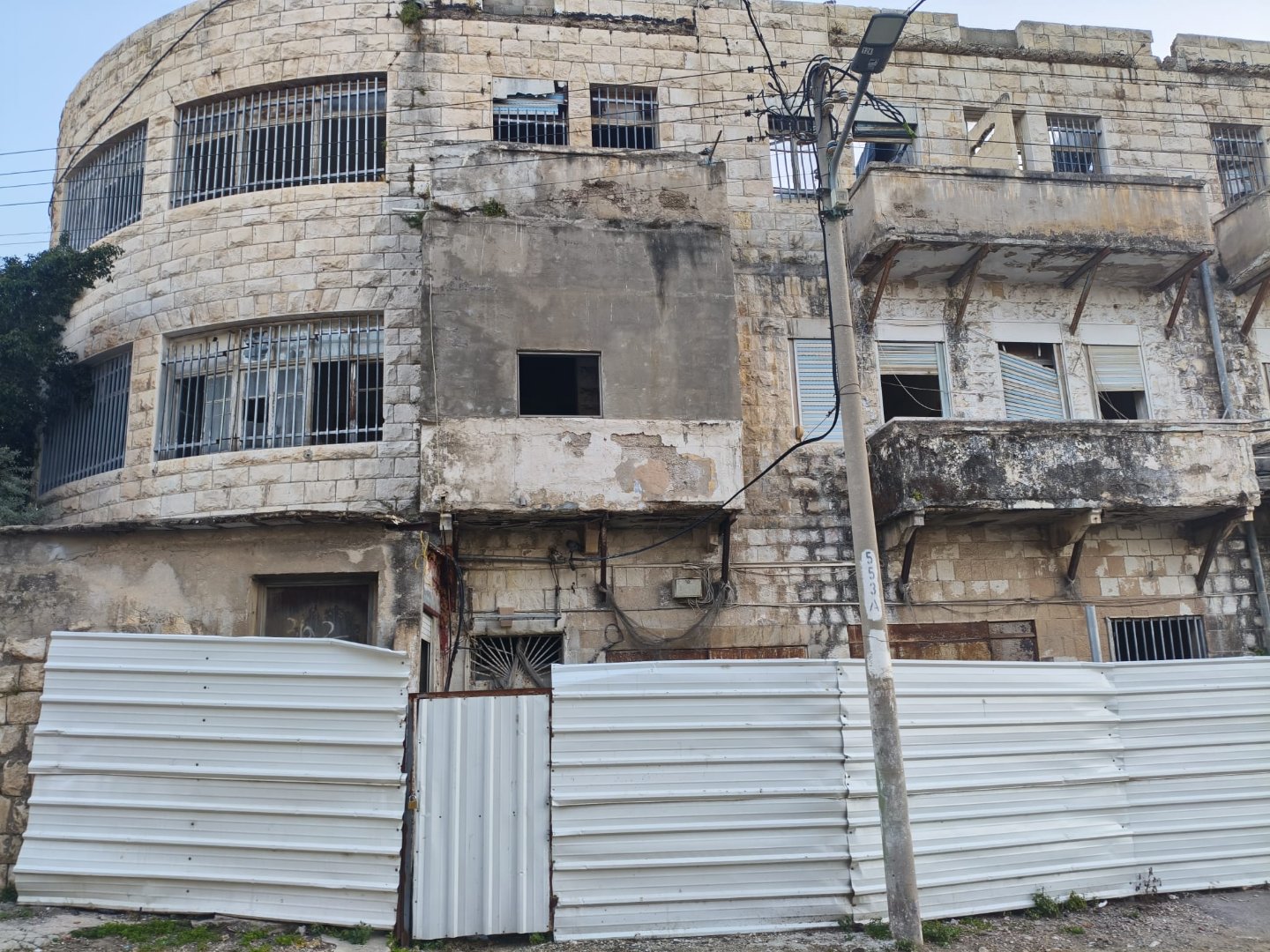🏗️ למכירה בחיפה - בניין בשלמות עם פוטנציאל יזמי משמעותי 🏗️ — תמונה 2